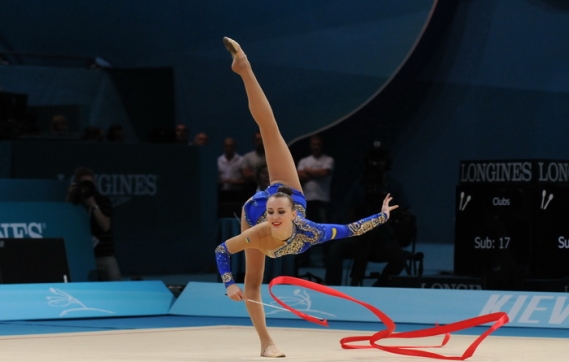 Українська гімнастка виграла «золото» на турнірі у Франції