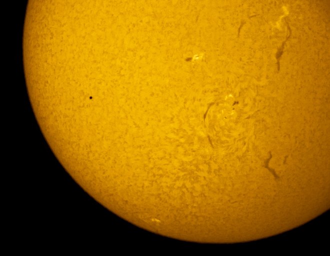 [Фото дня] Проходження Меркурія по диску Сонця