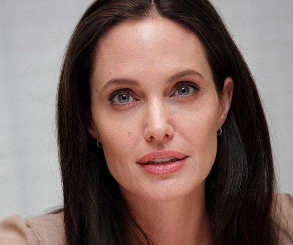 Анджеліна Джолі йде в політику