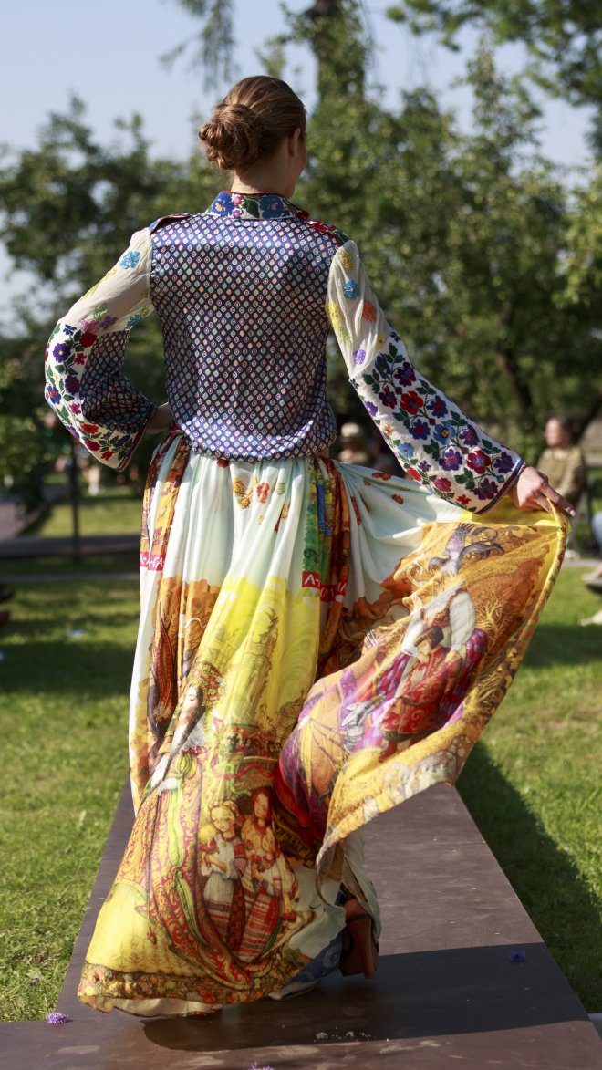 Оксана Караванська показала нову колекцію – «Український Haute Couture»