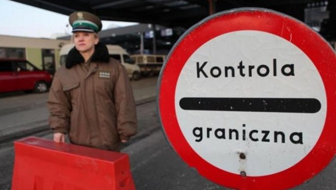 З понеділка Польща призупиняє малий прикордонний рух з Україною