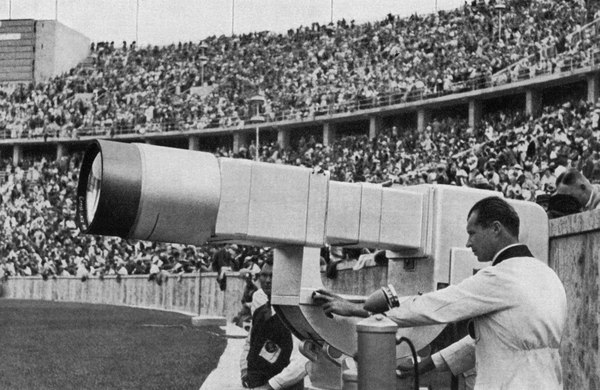 [Фото дня] Оператор на олімпійських іграх в Берліні, 1936 рік