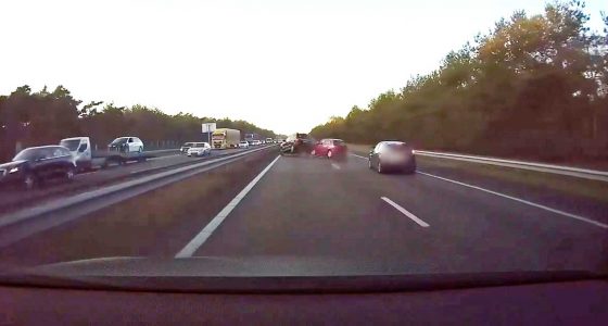 Автопілот Tesla зумів передбачити аварію (відео)