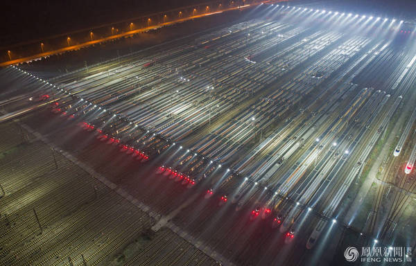 [Фото дня] Сортувальна залізнична станція, Китай