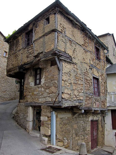 [Фото дня] Будинок у Франції, побудований в 13-му столітті.