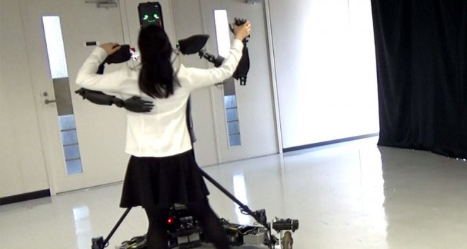 Японський робот-танцюрист навчить танцювати вальс