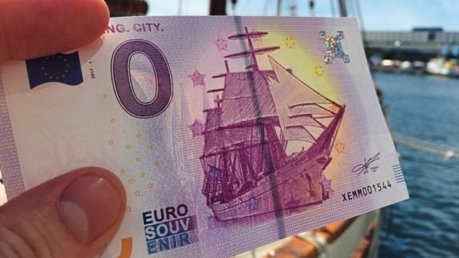 [Фото дня] У Німеччині надрукували партію купюр номіналом нуль євро