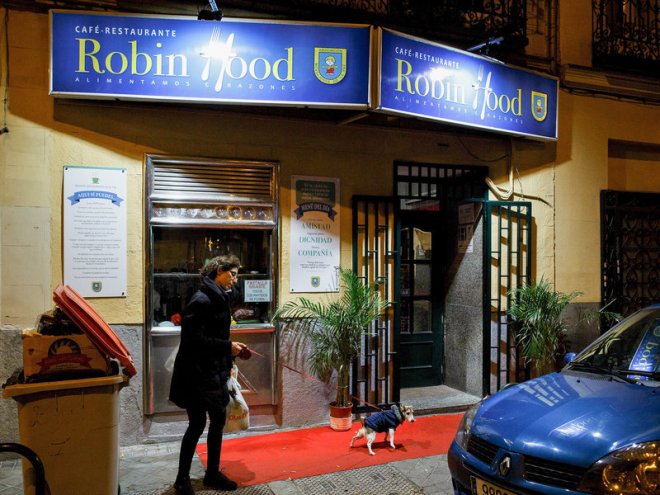 Іспанський ресторан «Робін Гуд» стягує плату з багатих і безкоштовно годує бідних