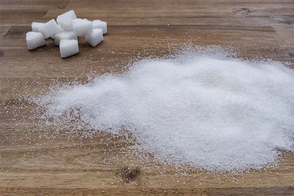 Вчені встановили зв'язок між споживанням цукру і розвитком ракових пухлин
