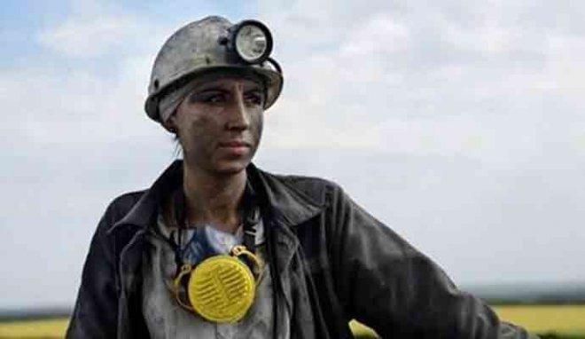 В Україні жінкам дозволять працювати у шахтах та підіймати важкі речі
