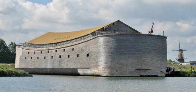 Нідерландець відтворив Ноїв ковчег в реальному розмірі