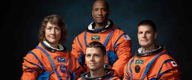 Оголошено перший екіпаж астронавтів, який полетить на Місяць